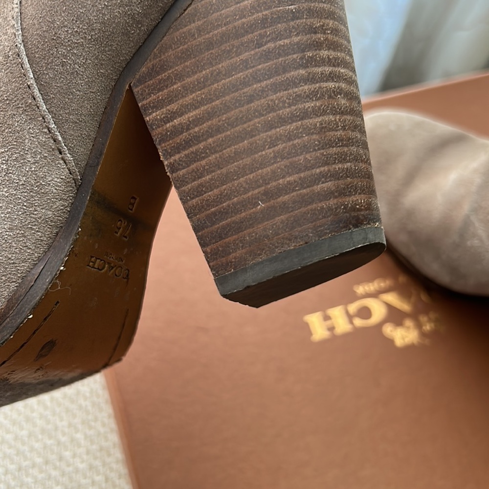 COACH HEWES SUEDE MATTE CALF / Color: LT FT GR / Size: 7.5 M / Great condition - Picture 5 of 5